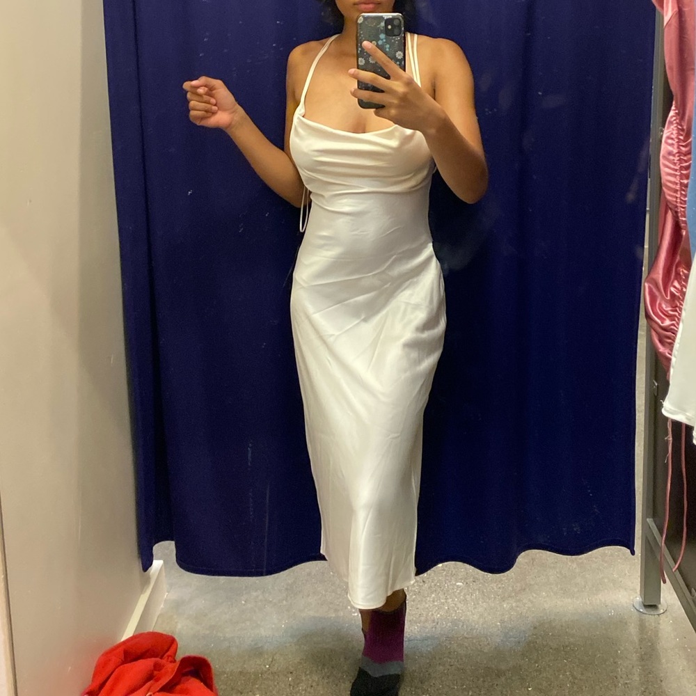 Absolutely love this dress but it was for a nights use only.
